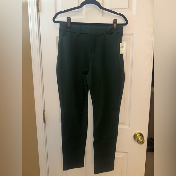 NWT Old Navy Dark Forest Green Pixie Pants - Picture 2 of 7